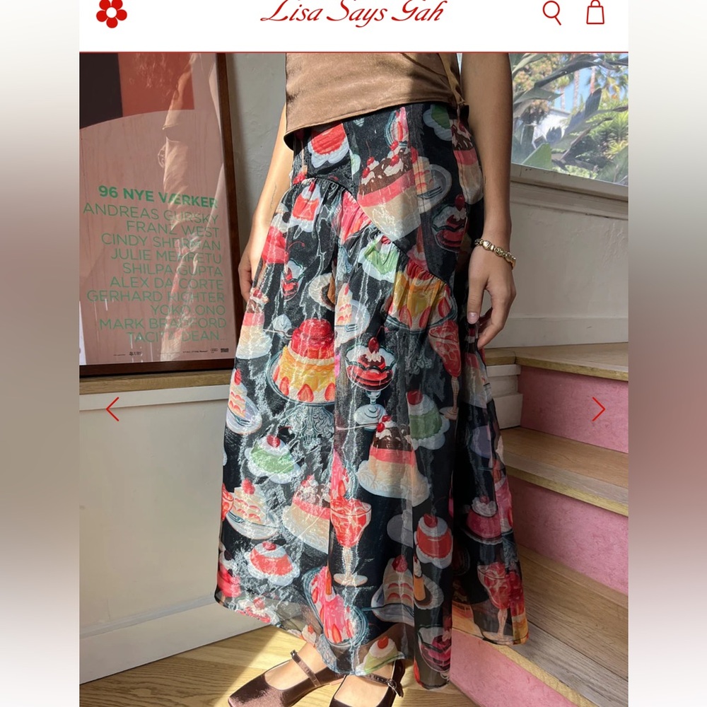 BNWOT Lisa Says Gay Dessert Table Maeve Skirt - M